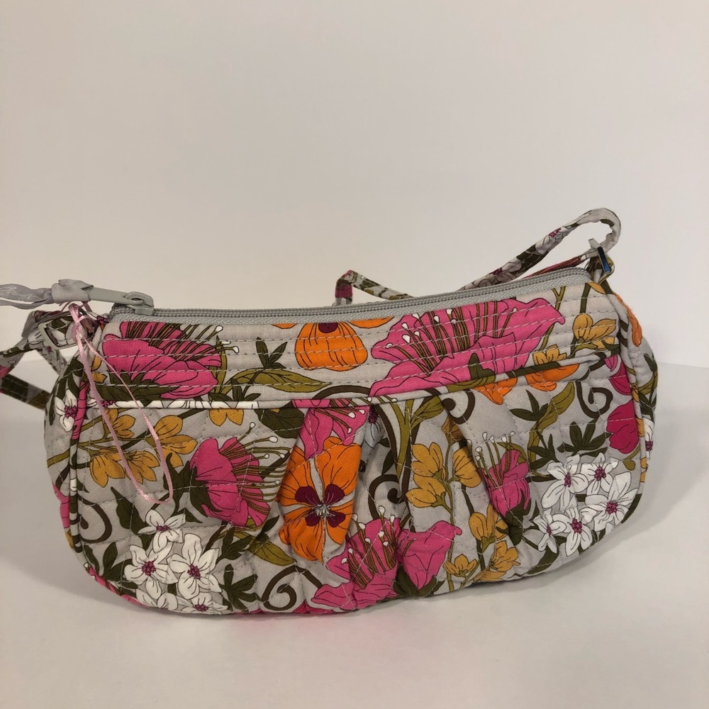 Nwot Vera Bradley smaller purse in a flower print